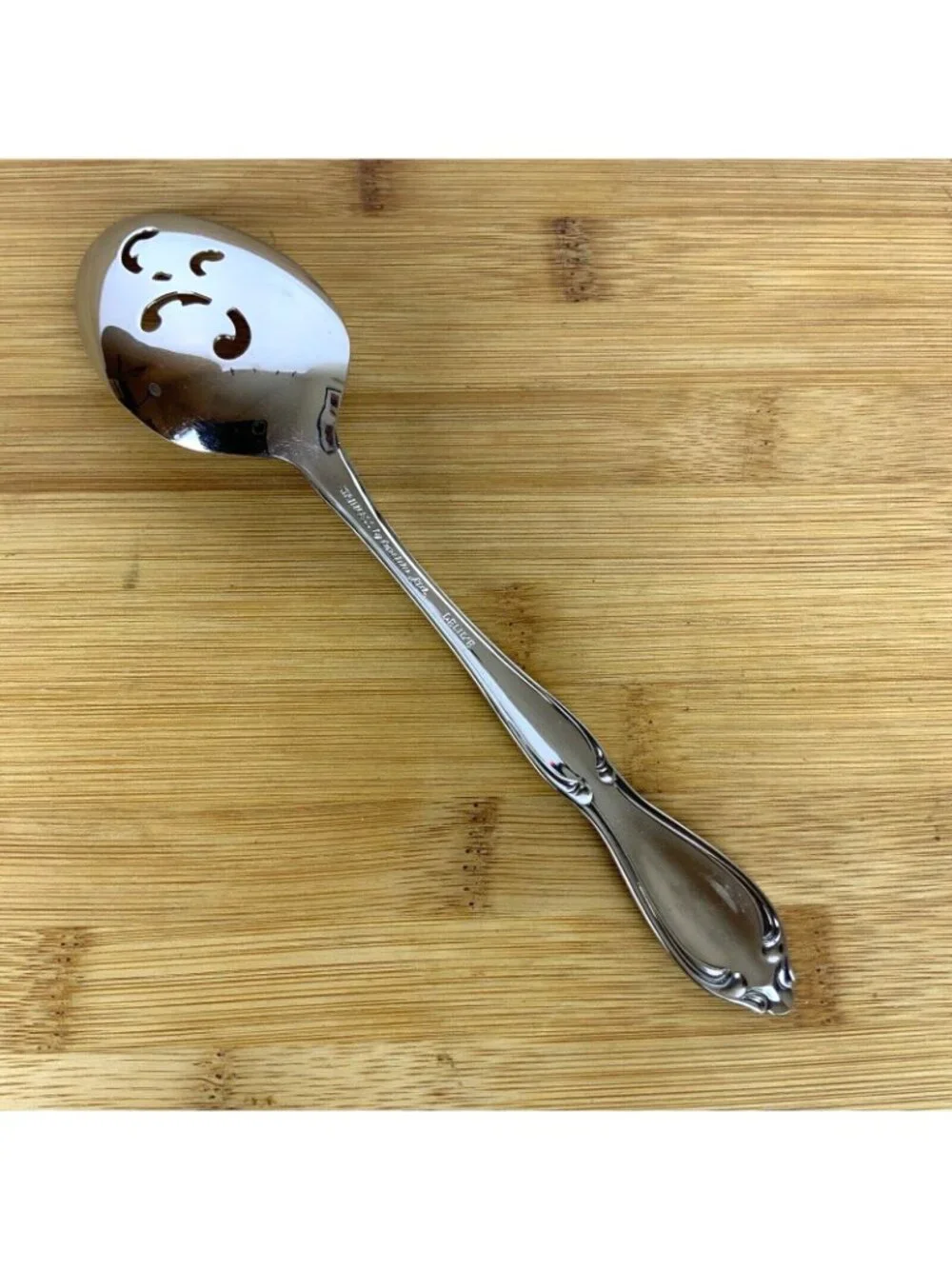 Oneida Strathmore Set Of 3 Pierced Serving Spoons Deluxe Stainless Vintage 1990s
